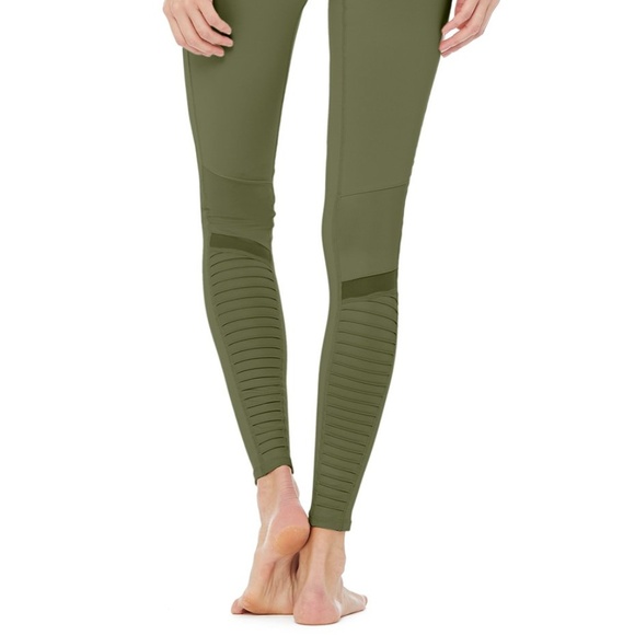 ALO Yoga High-Waist Moto Leggings (Jungle) - Picture 2 of 5